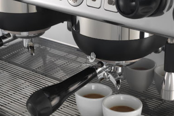 Vệ sinh máy pha cà phê định kỳ laven coffee